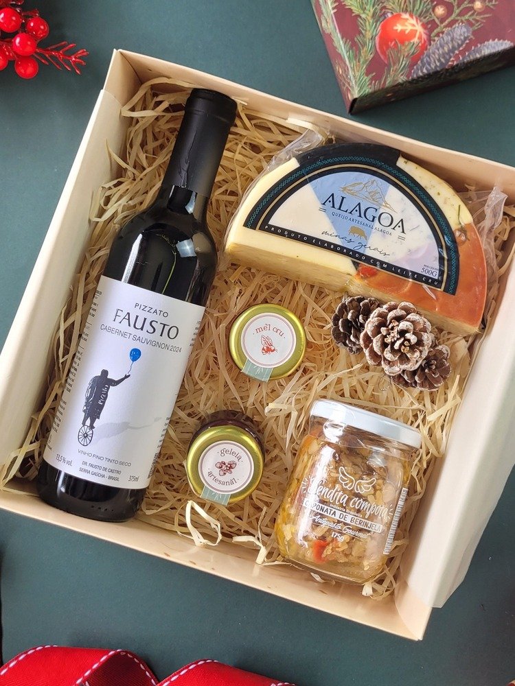 Cesta de Natal Queijos e Vinho Lua de Natal